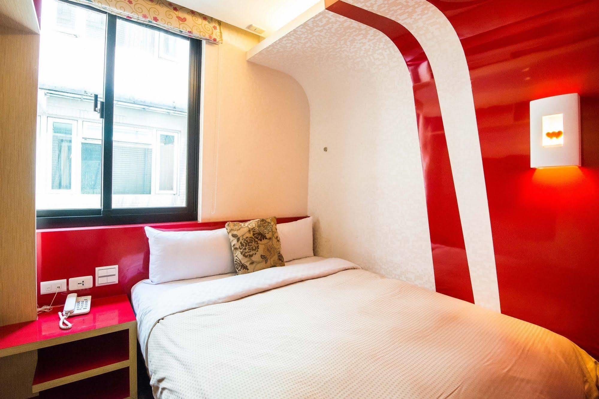 Lio Hotel - Ximending Тайпей Екстериор снимка