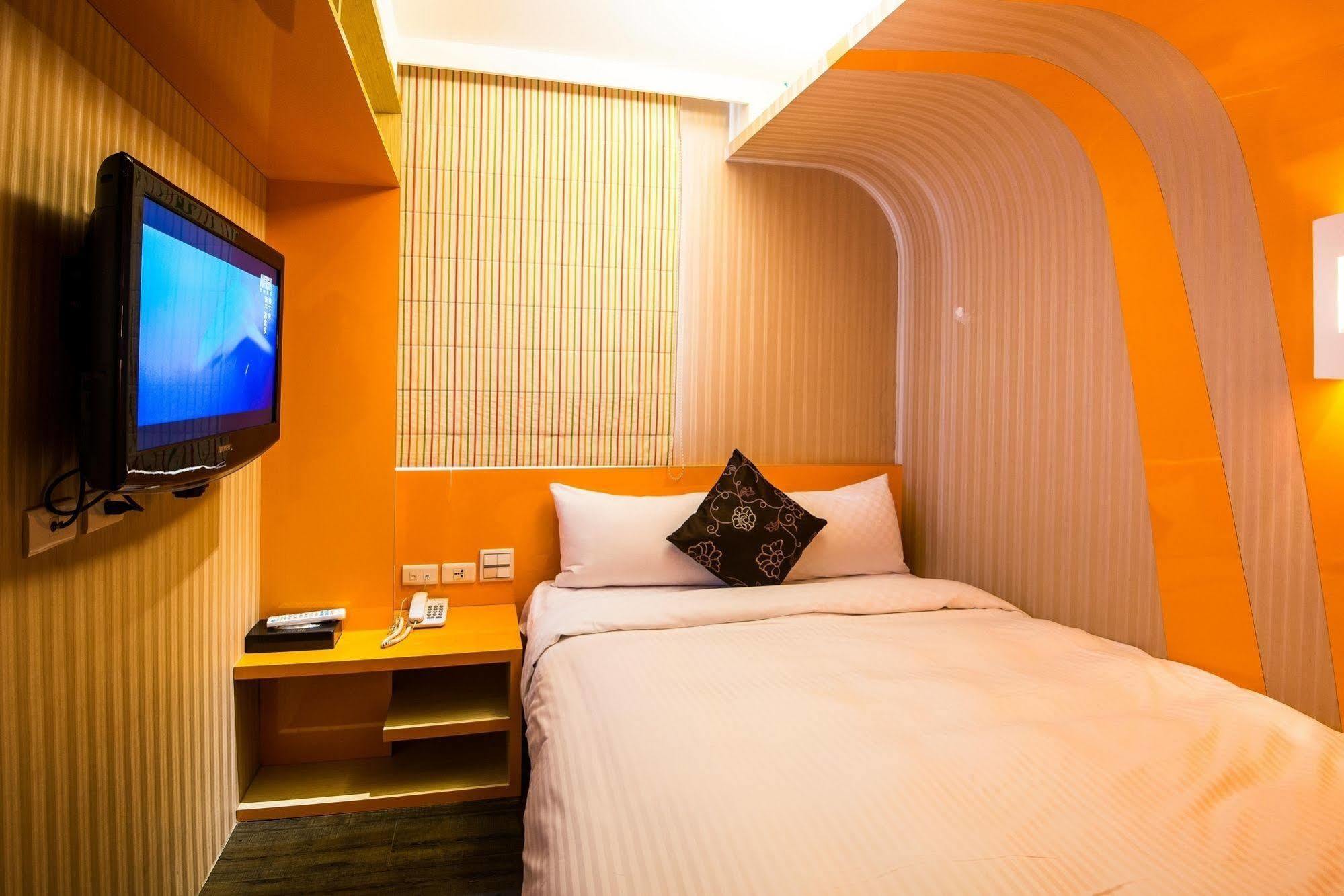 Lio Hotel - Ximending Тайпей Екстериор снимка
