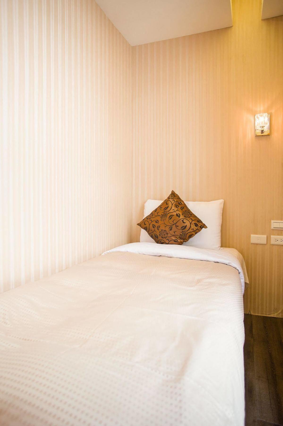 Lio Hotel - Ximending Тайпей Екстериор снимка