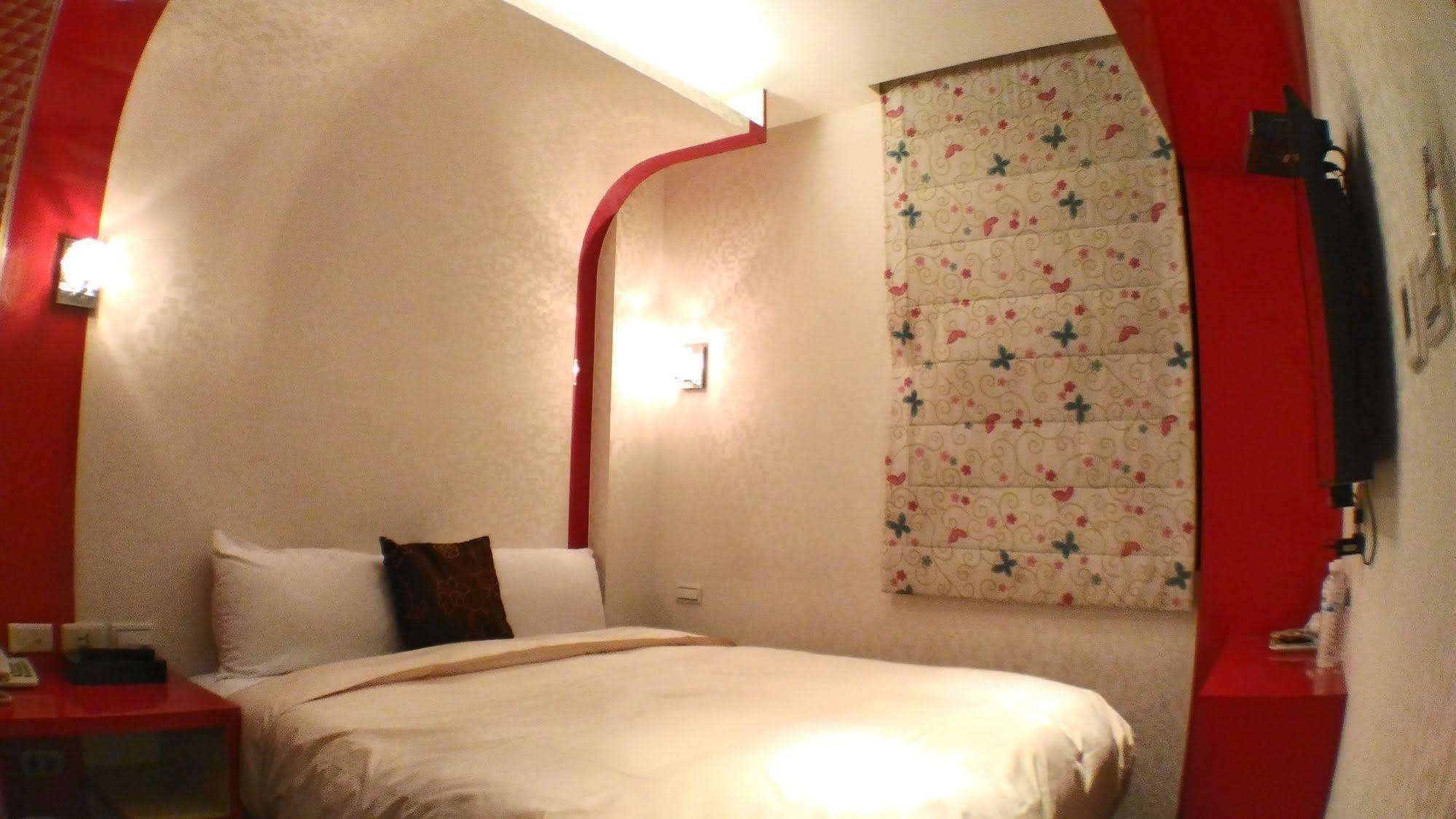 Lio Hotel - Ximending Тайпей Екстериор снимка